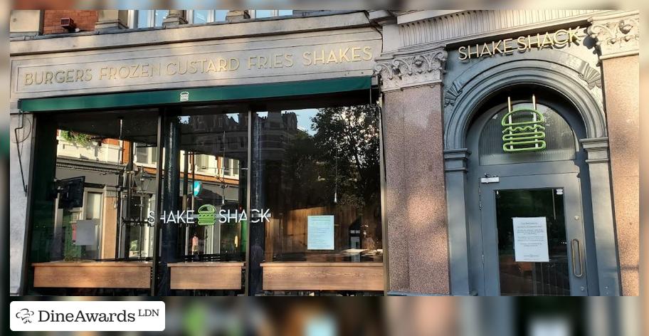 Facade - Shake Shack Leicester Square