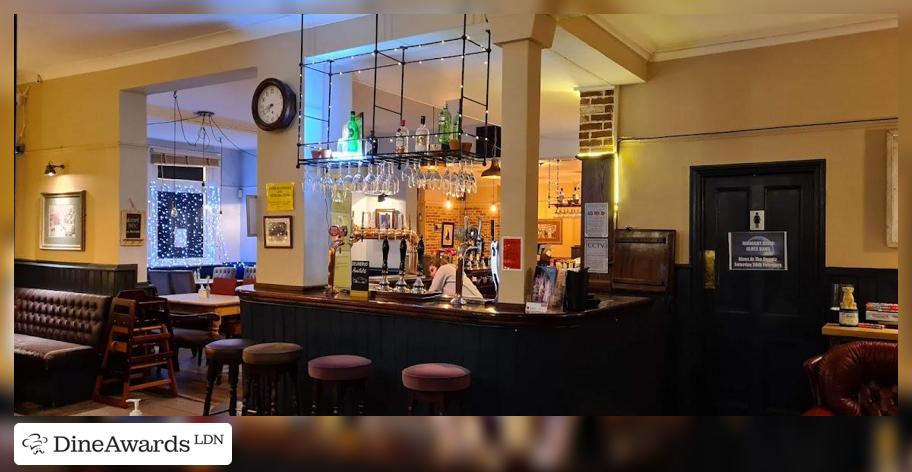 Interior - The Poyntz Arms