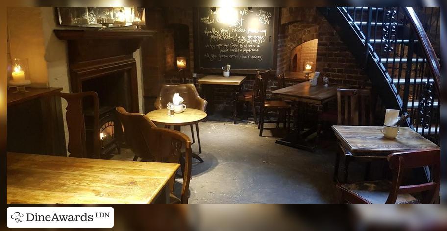 Interior - The Southwark Tavern