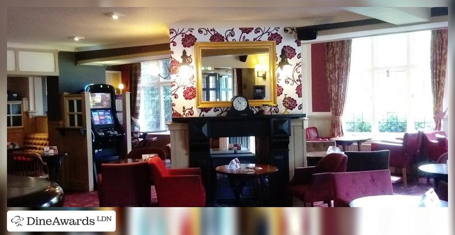 Interior - Toby Carvery Snaresbrook